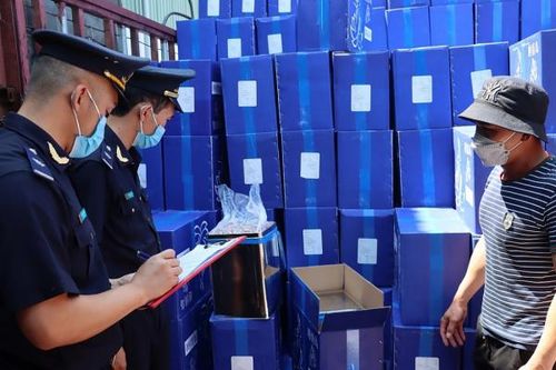 Kiểm tra kỹ điều kiện niêm phong hải quan phòng ngừa 'rút ruột' hàng hóa