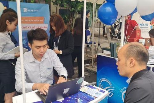 Hà Nội tích cực triển khai chuyển đổi số năm 2023