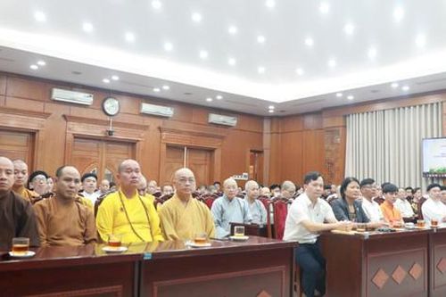 Thông tin tình hình thời sự tới chức sắc tôn giáo, nhà tu hành