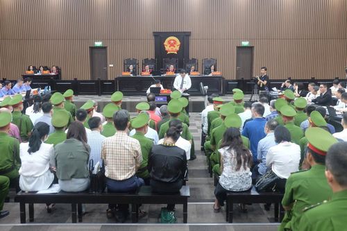Lời khai về việc nhận tiền và 'ăn chia' của nguyên Đại sứ tại Malaysia