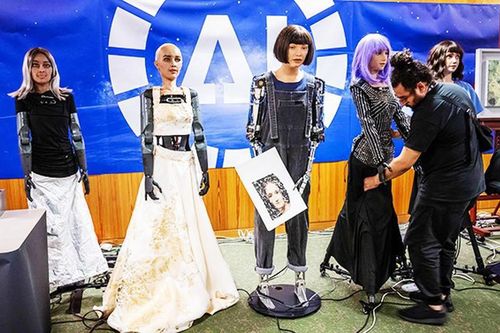Thư robot: Tiên trách kỷ hậu trách… máy