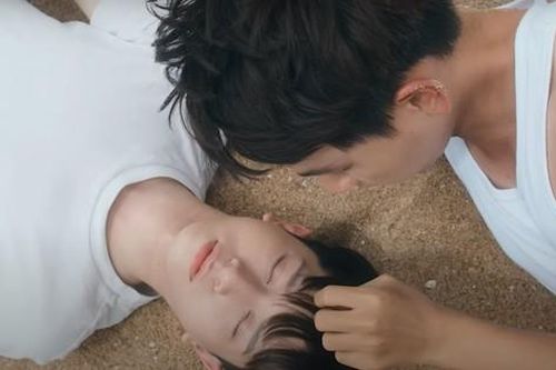 'Nam thần thanh xuân' Đỗ Hoàng Dương gây ngỡ ngàng cho V-net khi lộ hình ảnh chạm môi nam chính