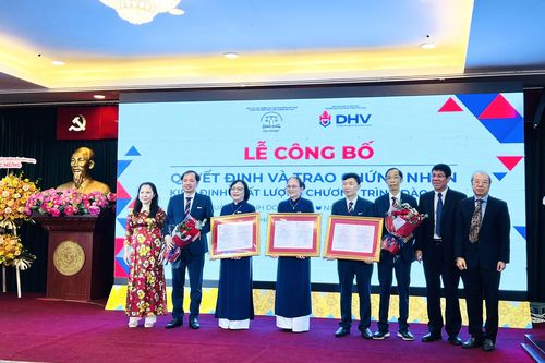 Trường ĐH Hùng Vương TPHCM có 3 chương trình đạt chuẩn kiểm định