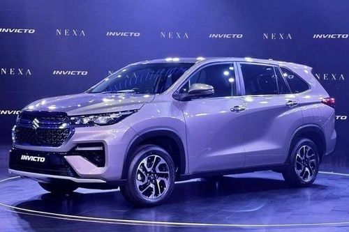 Cận cảnh Suzuki Invicto hybrid 2024 vừa ra mắt tại Ấn Độ, giá từ 700 triệu đồng