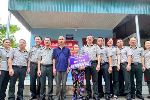 Cục THADS Hải Dương: Trao tiền hỗ trợ xây dựng nhà Đại đoàn kết