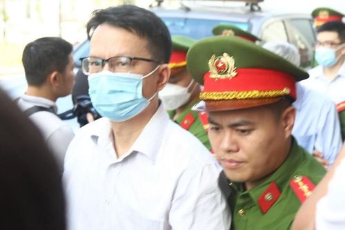 Vụ 'chuyến bay giải cứu': Cựu đại sứ khai về việc 'ăn chia' tiền của gần 1.900 người mãn hạn tù