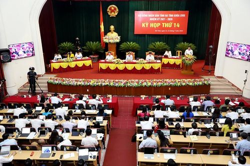 Giá cát, công chức nghỉ việc, thiếu vật tư y tế là những vấn đề 'nóng' được chất vấn tại kỳ họp HĐND tỉnh Hà Tĩnh
