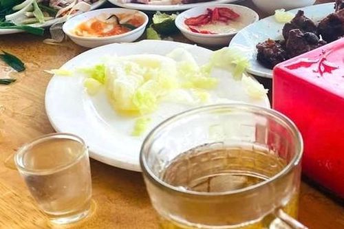 Nhóm 4 người thương vong sau khi uống hết 6 chai rượu