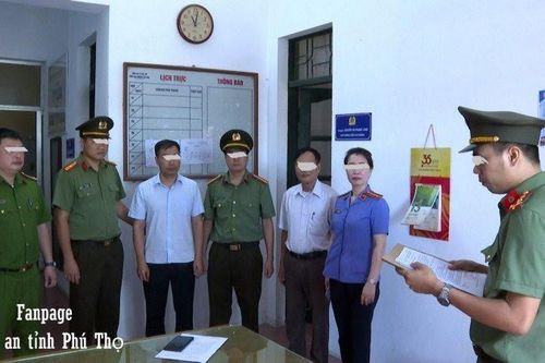 Bắt cựu Chủ tịch UBND thị xã Phú Thọ cùng hàng loạt cán bộ