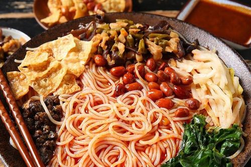 Món bún ốc 'nặng mùi như sầu riêng', thực khách càng ăn càng ghiền