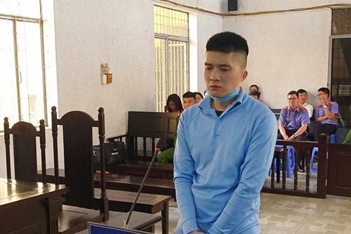 Sát hại vợ hờ, người đàn ông lĩnh án 18 năm tù