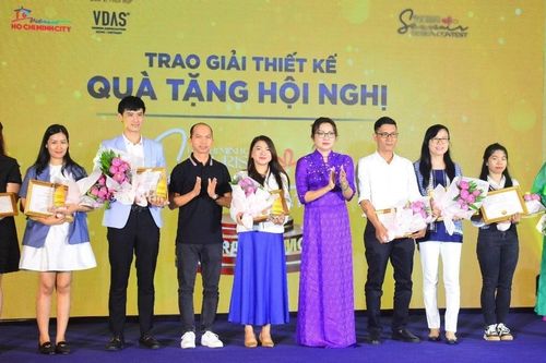 PNJ 'bội thu' giải thưởng thiết kế quà tặng lưu niệm - du lịch TP.HCM