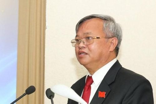 Miễn nhiệm chức Chủ tịch tỉnh Đồng Nai với ông Cao Tiến Dũng