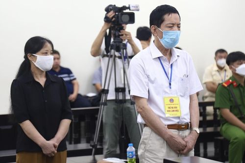 Liên quan vụ lộ đề thi, 2 giảng viên đại học nhận án