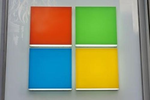Phụ thuộc vào dịch vụ bảo mật Microsoft, khách hàng nếm 'trái đắng'