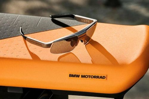 Kính mắt cho tay lái BMW Motorrad có công dụng như màn hình ô tô