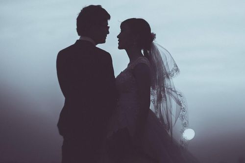Cặp đôi ca sĩ nổi tiếng bất ngờ tuyên bố kết hôn sau 4 năm bí mật yêu đương