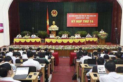 Hà Tĩnh: Hơn 3 năm, 175 công chức, viên chức nghỉ việc