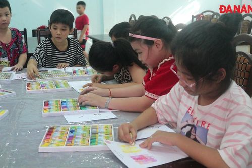 Lớp học miễn phí vẽ ước mơ tuổi thơ