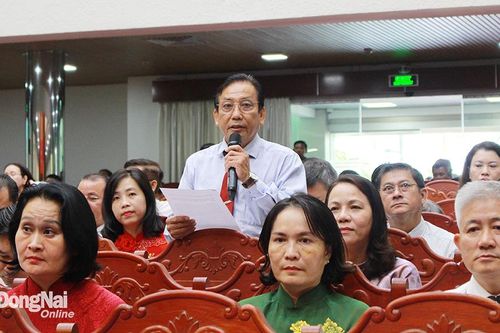 Kiểm soát thuốc lá điện tử, bóng cười, ma túy thế hệ mới làm 'nóng' hội trường chất vấn