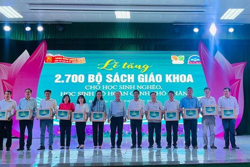 Tập huấn sử dụng sách giáo khoa tiếng Anh lớp 4, năm học 2023 - 2024