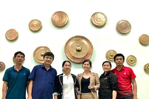 Chung tay bảo tồn văn hóa dân gian
