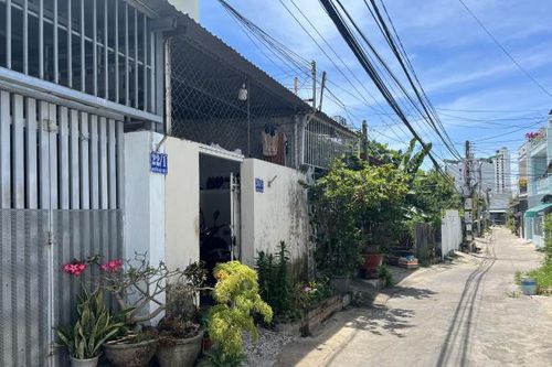 Nghịch lý chuyện cấp sổ đỏ