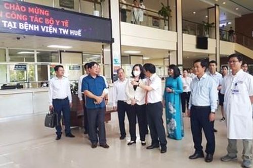 Đội ngũ nhân lực là vốn quý của ngành y tế
