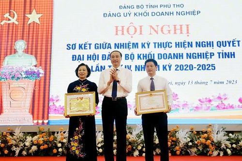 Phú Thọ: Phát triển đảng viên trong doanh nghiệp ngoài nhà nước