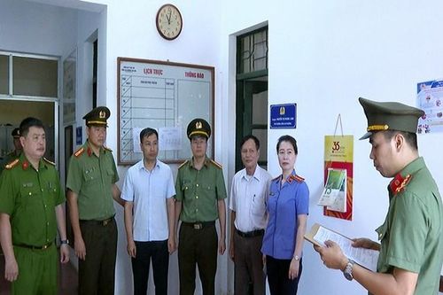 Phú Thọ: 'Lợi dụng chức vụ quyền hạn trong khi thi hành công vụ', nguyên Chủ tịch UBND thị xã Phú Thọ bị bắt tạm giam
