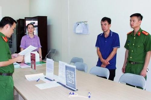 Lào Cai: Bắt khẩn cấp đối tượng chống người thi hành công vụ và hủy hoại tài sản