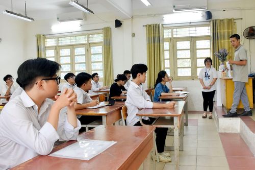 Đề Sử tốt nghiệp THPT 2023 sai dữ kiện: Bộ GD&ĐT lên tiếng