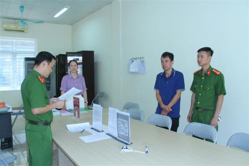 Lào Cai: Bắt khẩn cấp kẻ tấn công cảnh sát