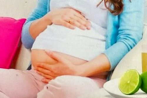 Những tác dụng bất ngờ của nước chanh với mẹ bầu