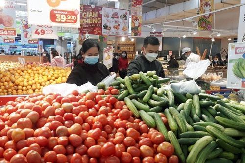 Hà Nội: Nắng nóng, siêu thị đồng loạt giảm giá thực phẩm giải nhiệt