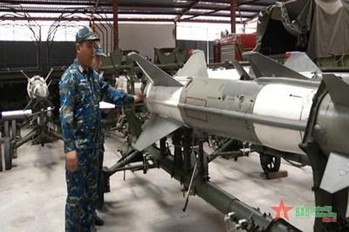 Chuyện của những 'bác sĩ tên lửa'
