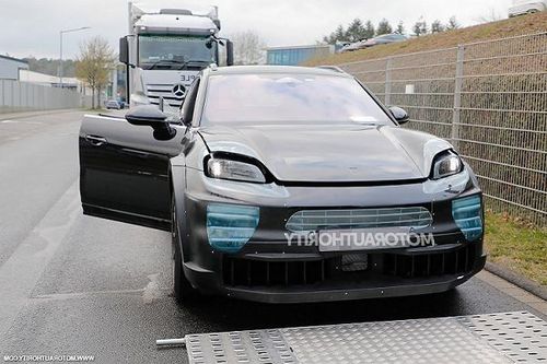 Lộ hình ảnh 'chụp lén' của Porsche Cayenne EV chạy điện