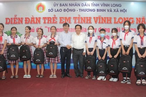 Nhiều hoạt động đền ơn đáp nghĩa tại Vĩnh Long