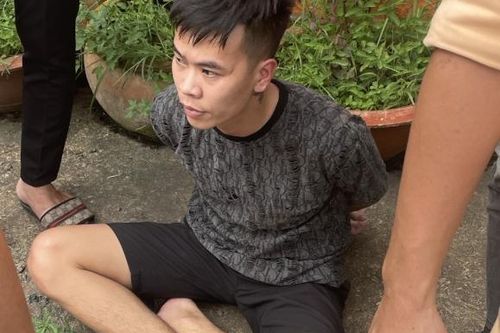 Cảnh sát Giao thông bắt gọn nghi phạm giết người đang lái xe bỏ trốn