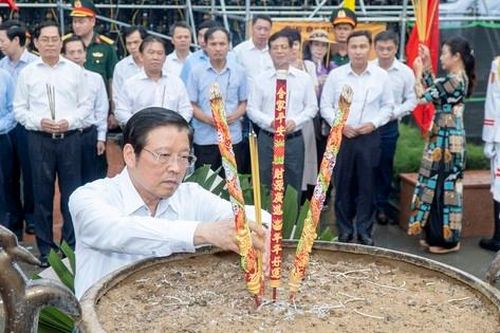 Nhiều hoạt động kỷ niệm 76 năm Ngày Thương binh liệt sỹ tại Côn Đảo