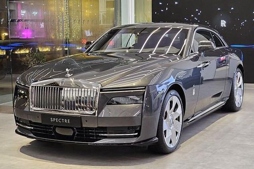 Rolls-Royce 'cực chảnh' khi cấm cửa những khách này