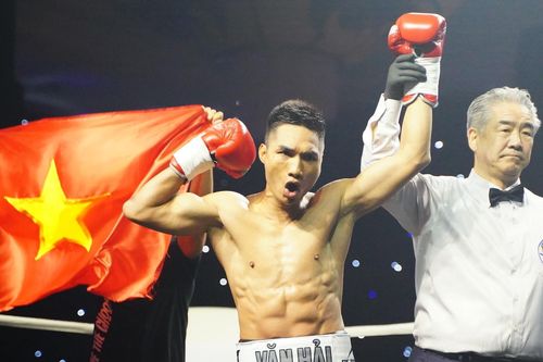 Võ sĩ Việt Nam thắng knock-out sau 12 giây