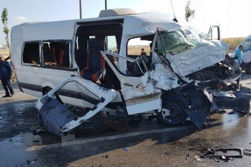 Maroc: Ôtô khách va chạm xe taxi khiến 18 người thương vong