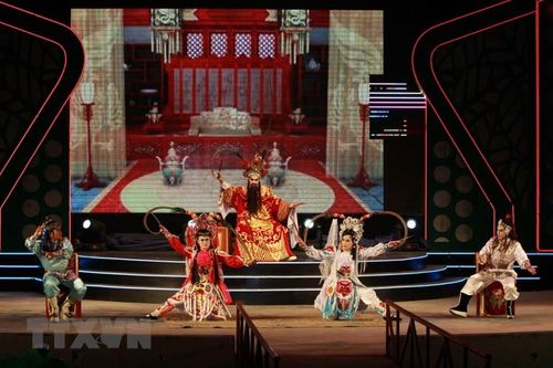 Thế hệ trẻ góp phần bảo tồn nghệ thuật hát bội tại TP Hồ Chí Minh