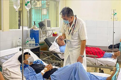 Vụ ngộ độc rượu ở Bình Phước: Cả ba nạn nhân bắt đầu hồi phục