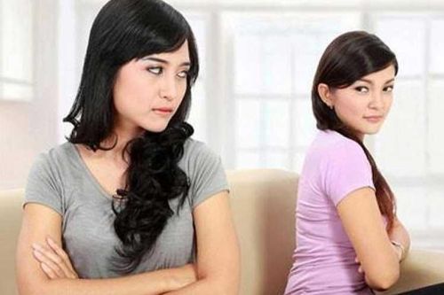 Chị chồng giận dỗi vì tôi không chịu chăm con hộ