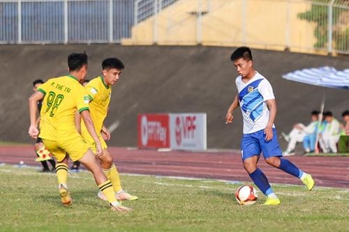 CLB Huế hòa đội đầu bảng