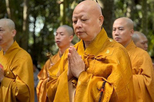 Hòa thượng Thích Lệ Trang thuyết giảng về Mười hạnh nguyện của Bồ-tát Phổ Hiền