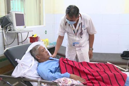 Tin mới về vụ ngộ độc rượu khiến 1 người chết, 3 người cấp cứu