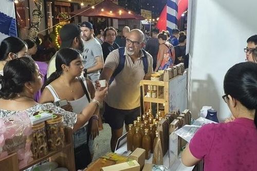 'Phố đi bộ - Phố thanh toán không dùng tiền mặt' hấp dẫn du khách